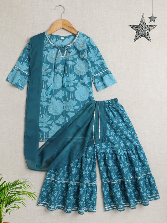 Full Sleeves Floral Print Kurta set- Blue
