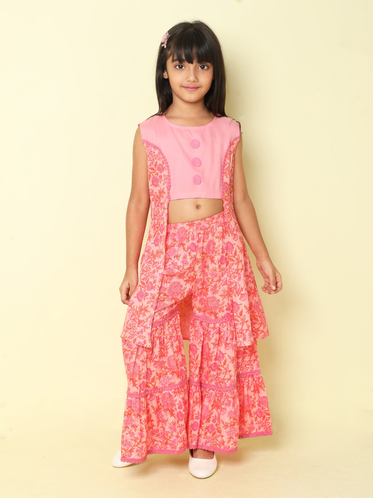 Indo Western Lace Embelished Floral Printed Sleeveless Contrast Buttons Kurta and Sharara Set-Pink,Peach