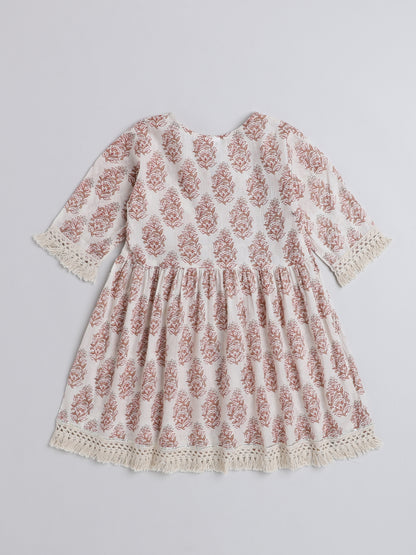 Tassel Laced Floral Printed 3/4Th Sleeves Kurta With Pants-Off White