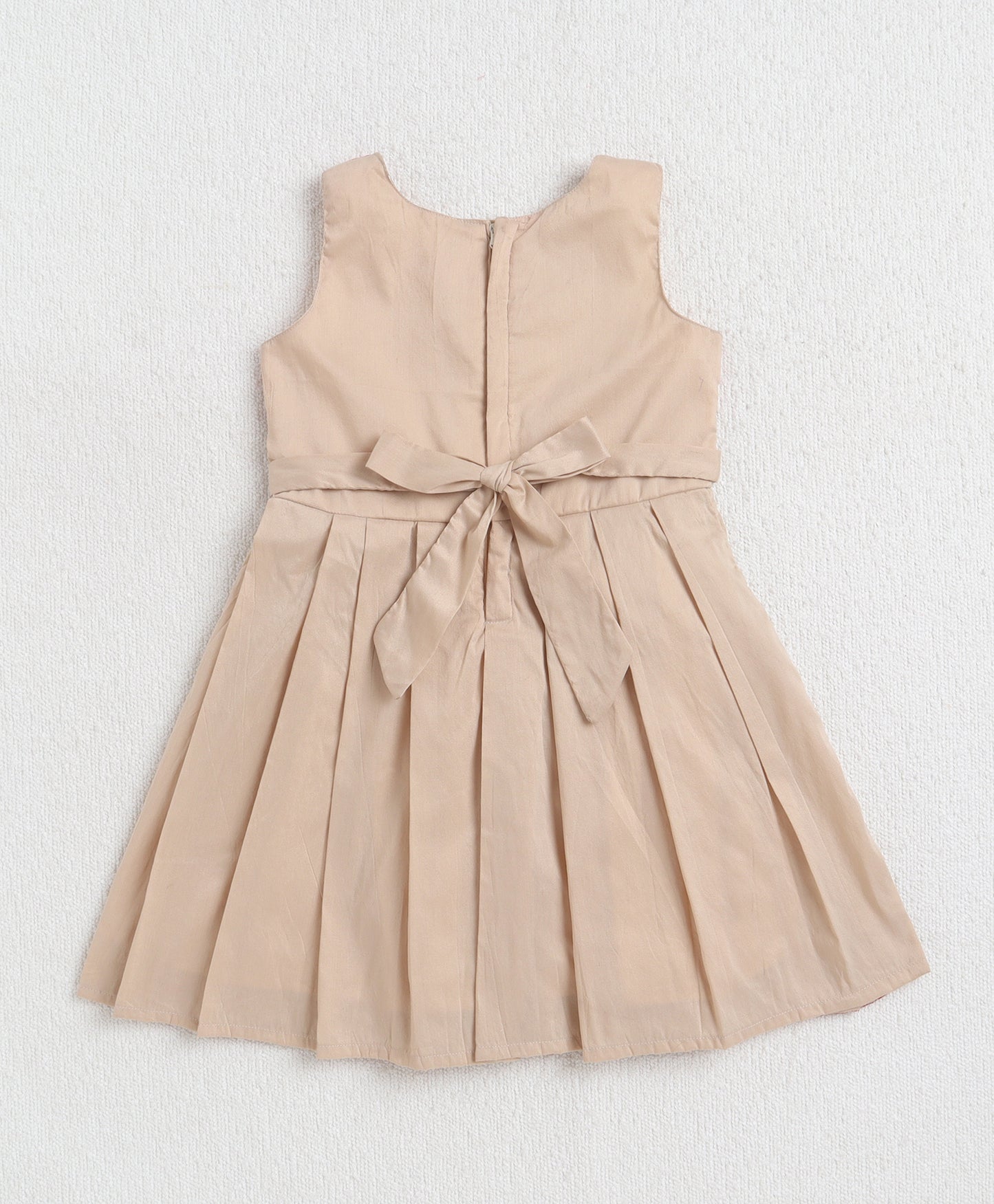 The Magic Wand Jacquard Sleeveless Dress With Bow Applique - Red
