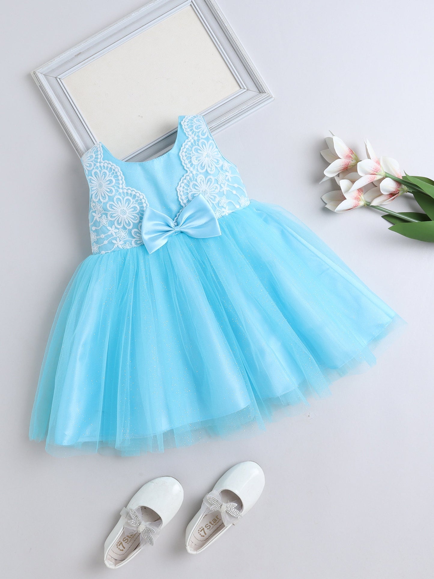  Sleeveless Net Floral Embroidered With Bow Detail Party Dress - Blue
