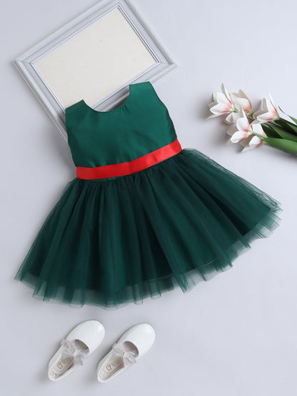 The Magic Wand Solid Sleeveless Dress With Contrast Lace Band - Green