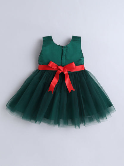The Magic Wand Solid Sleeveless Dress With Contrast Lace Band - Green