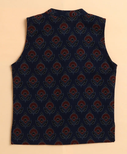 The Magic Wand Cambric Cotton woven Full Sleeves Floral Printed Kurta Pyjama With Modi Jacket - Navy Blue