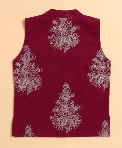 The Magic Wand Cambric Cotton woven Full Sleeves Floral Printed Kurta Pyjama With Modi Jacket - Wine