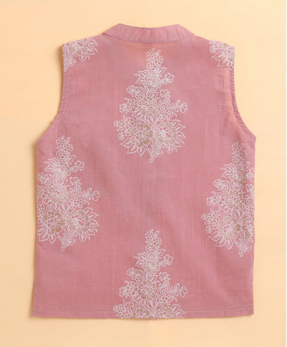 The Magic Wand Cambric Cotton woven Full Sleeves Floral Printed Kurta Pyjama With Modi Jacket - Pink 
