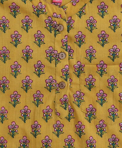 The-Magic-Wand-Cotton-Woven-Full-Sleeves-Floral-Printed-Kurta-&-Pyjama-with-Jacket-Set--Mustard