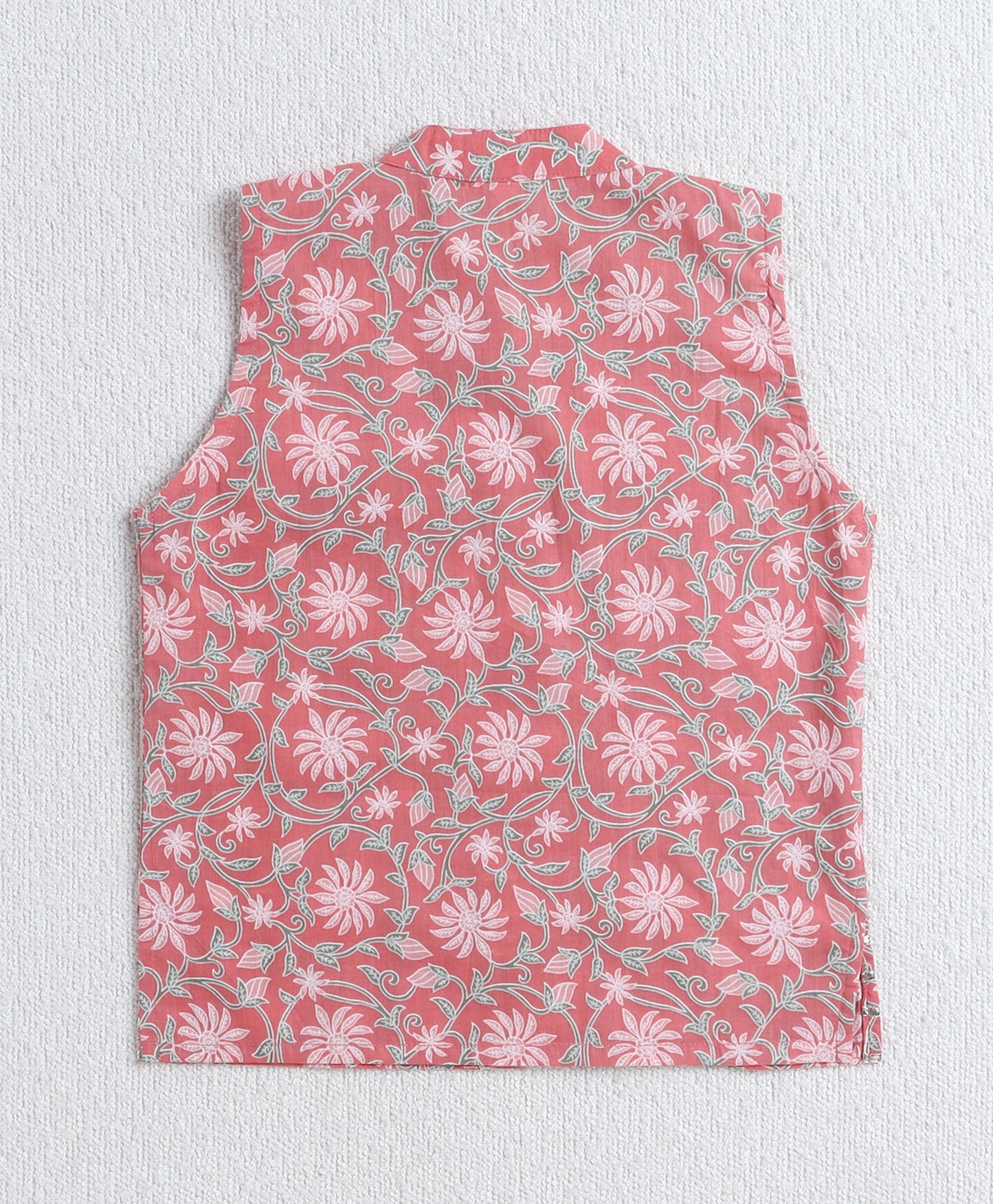 The-Magic-Wand-Cotton-Woven-Full-Sleeves-Floral-Printed-Kurta-&-Pyjama-with-Jacket-Set--Peach