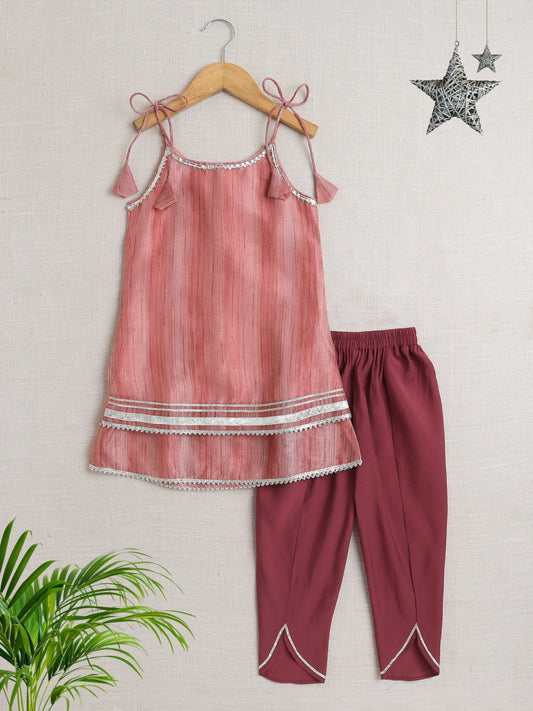 Chanderi Sleeveless Striped Lace Embellished Kurta & Salwar Set - Maroon
