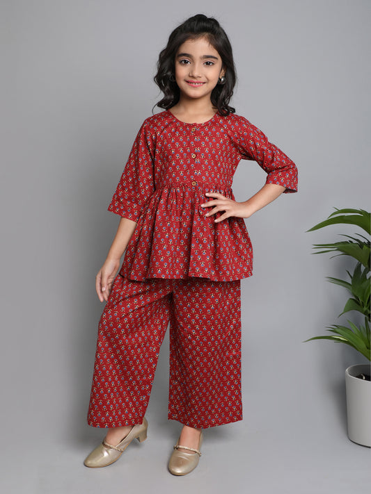 3/4th Sleeves Cotton Floral Printed Gathered Top & Pant Set Maroon