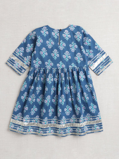 Three Forth Sleeves Floral Printed & Gota Lace Embellished Kurta Set -Blue