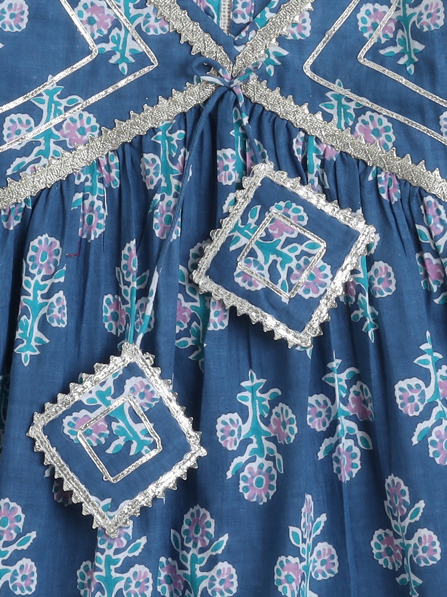 The Magic Wand Elbow Sleeve Floral Printed Kurta Set-Blue