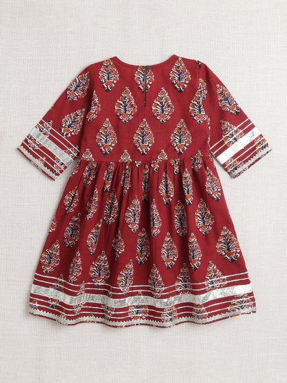 The Magic Wand Elbow Sleeve Floral Printed Kurta Set-Maroon