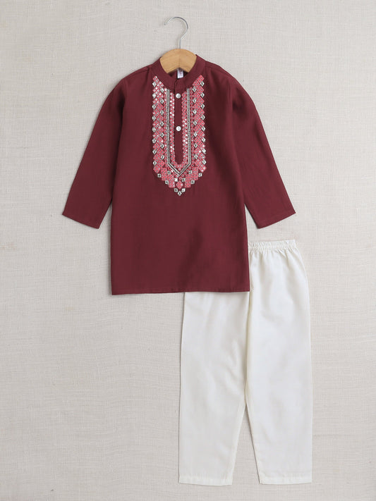 The Magic Wand Full Sleeves Embrodery Kurta Set- Red
