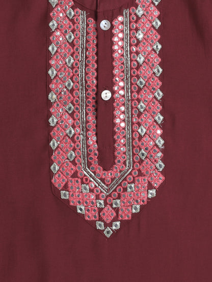 The Magic Wand Full Sleeves Embrodery Kurta Set- Red