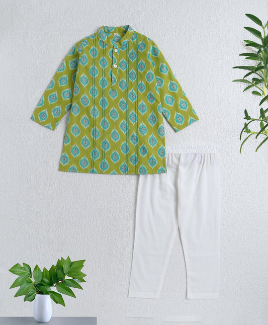 Cotton Woven Full Sleeves Ikat Printed Kurta and Pyjama Set - Green