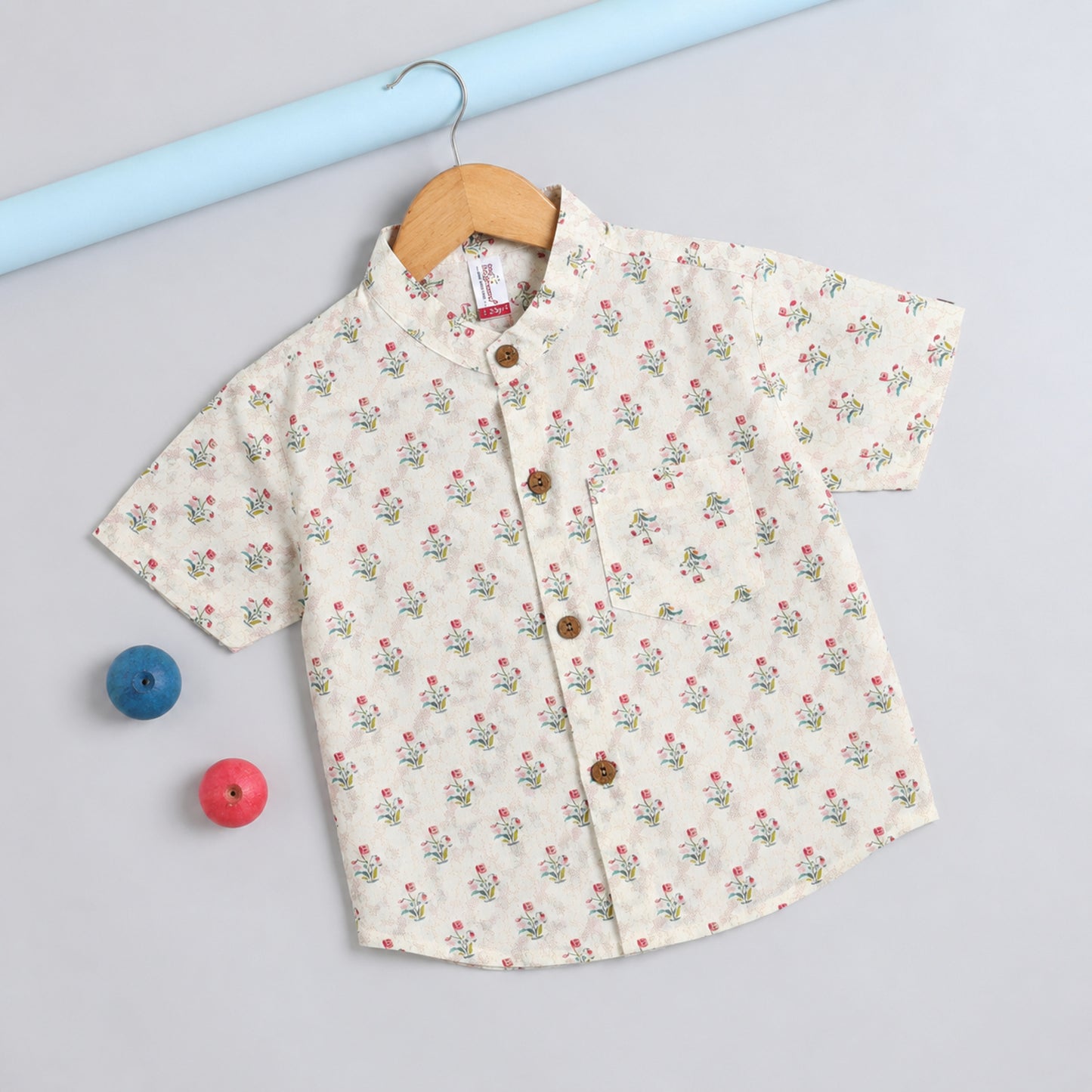 The Magic Wand Cotton Woven Half Sleeves Floral Buti Printed Shirt - Cream