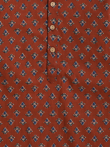 Floral Printed Mandarin Collar Full Sleeves Kurta and Pant Set For Boys-Maroon
