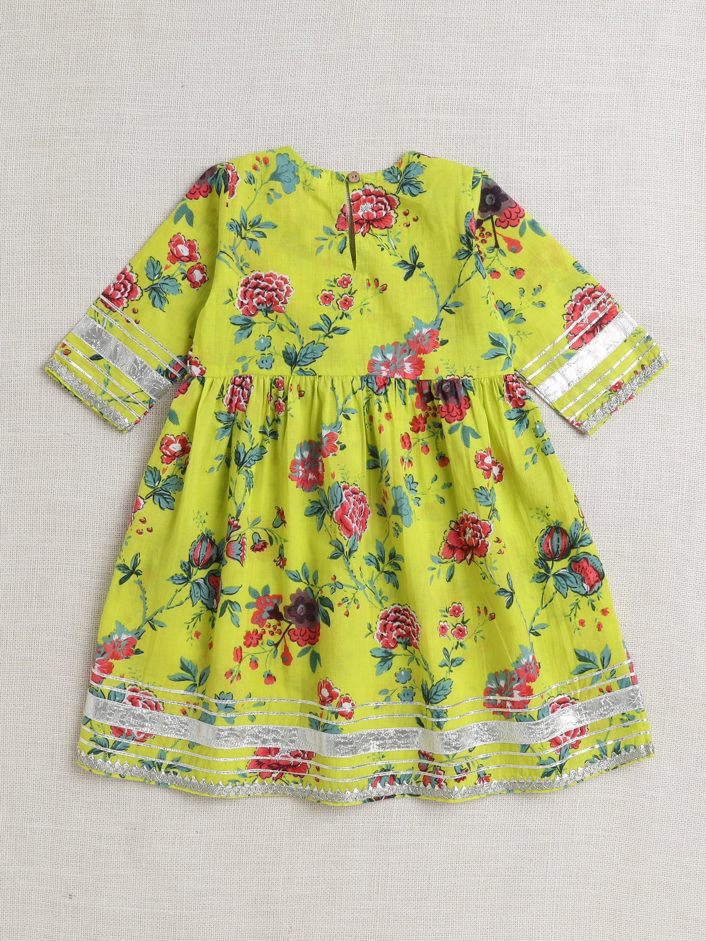 Three forth Sleeves Alia Cut Floral Printed Kurta Set- Green