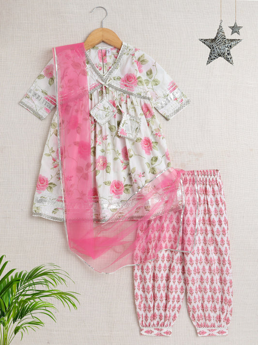 Three forth Sleeves Alia Cut Floral Printed Kurta Set- Off White
