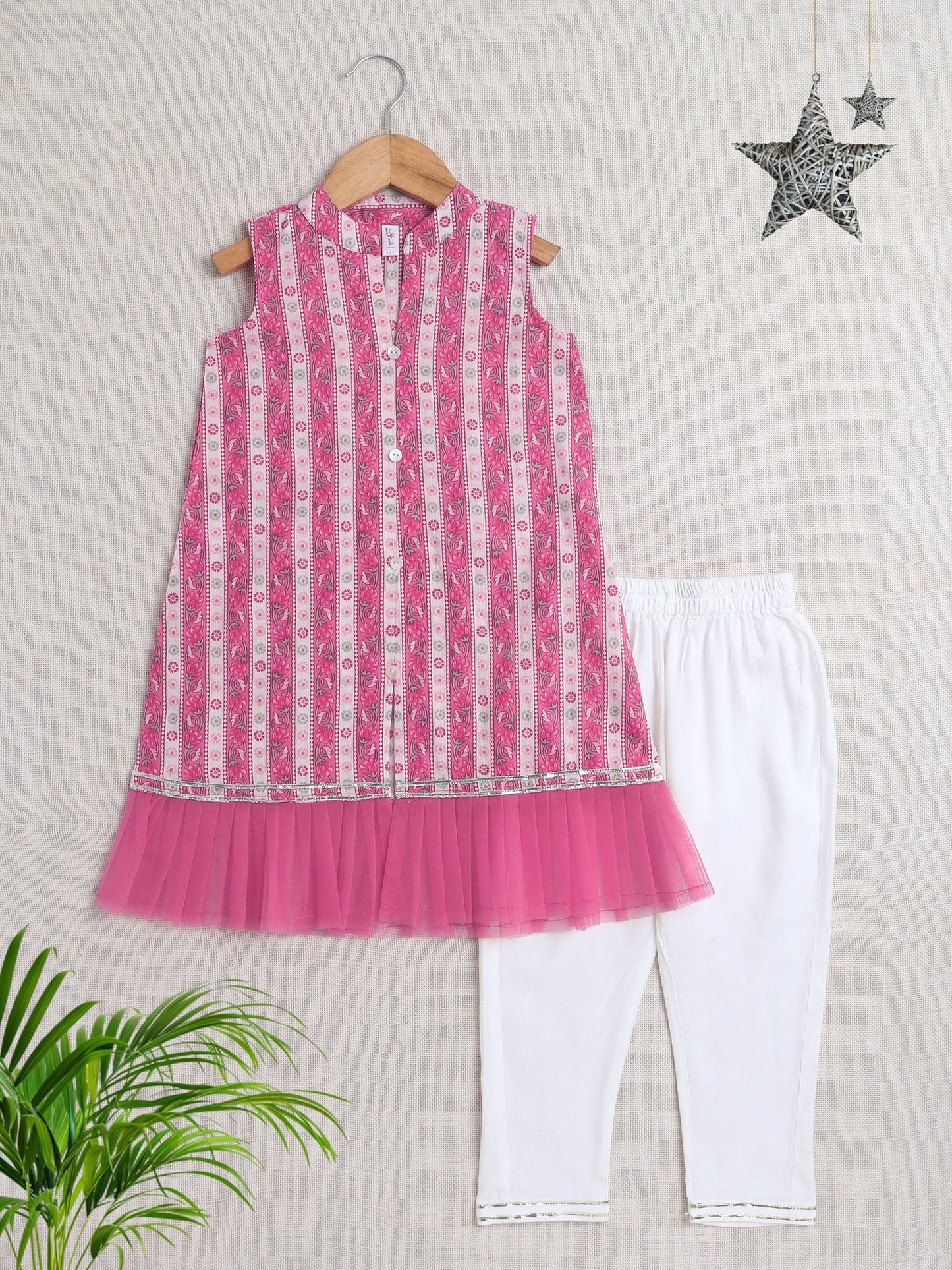 Sleeveless Floral Printed & Lace Embellished Kurta With Salwar Set - Pink