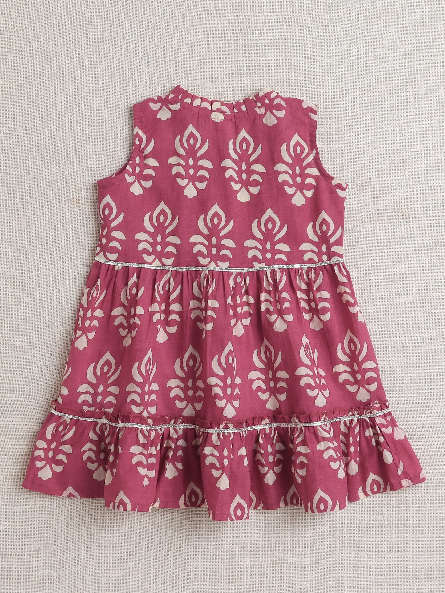 Sleeveless Ethnic Motif Printed & Lace Embellished Kurta With Salwar Set - Maroon