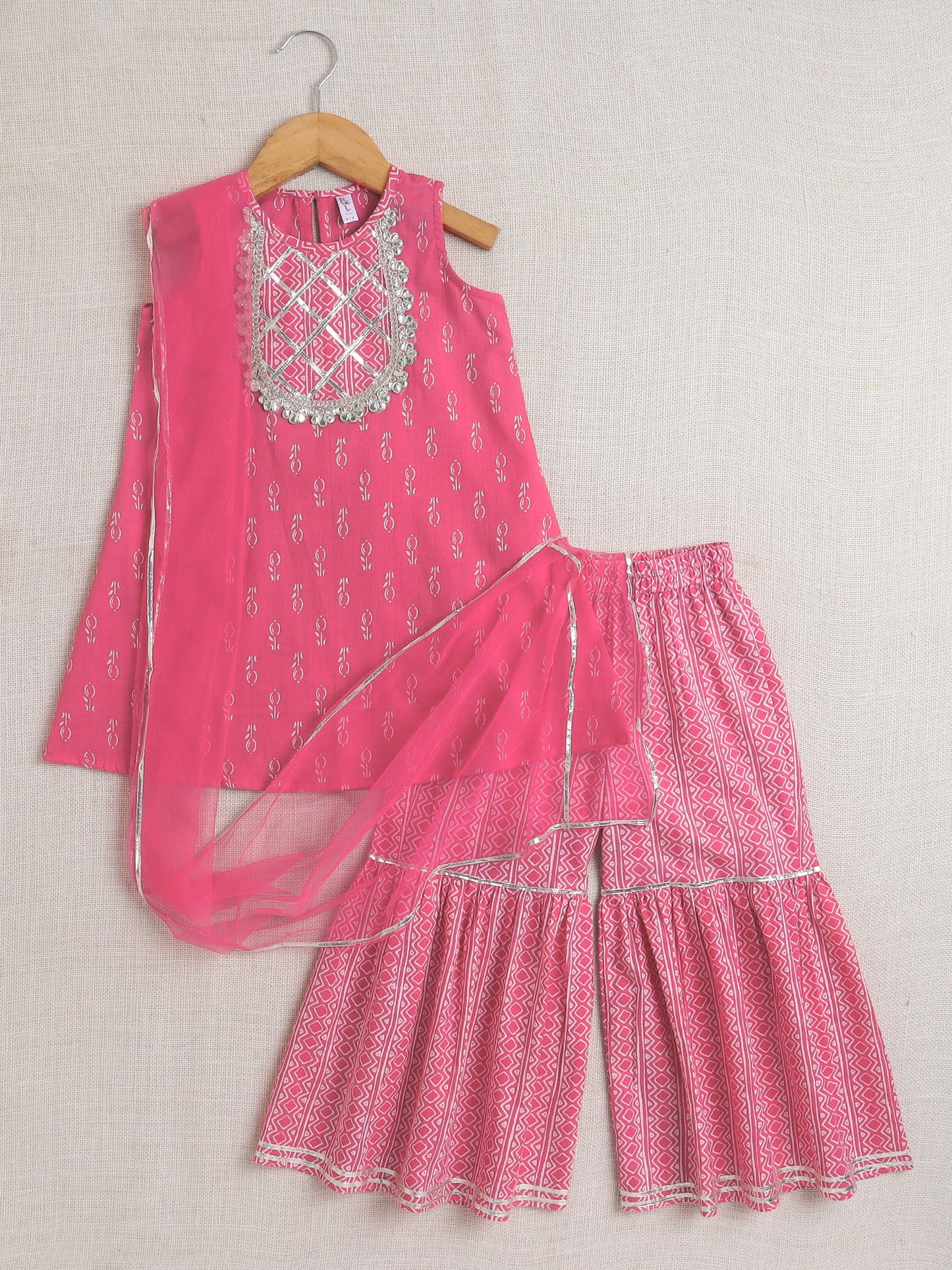 Sleeveless Emebellished Kurta with Lace and Sharara Set- Fuchsia