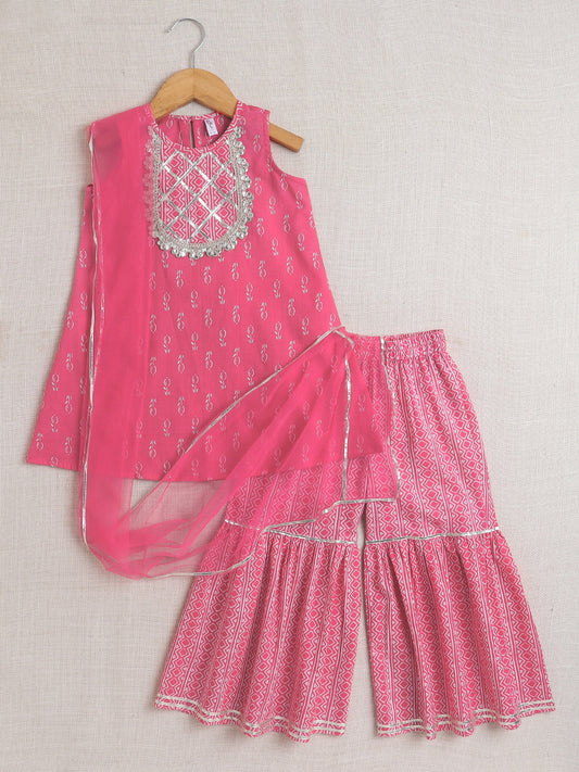 Sleeveless Emebellished Kurta with Lace and Sharara Set- Fuchsia