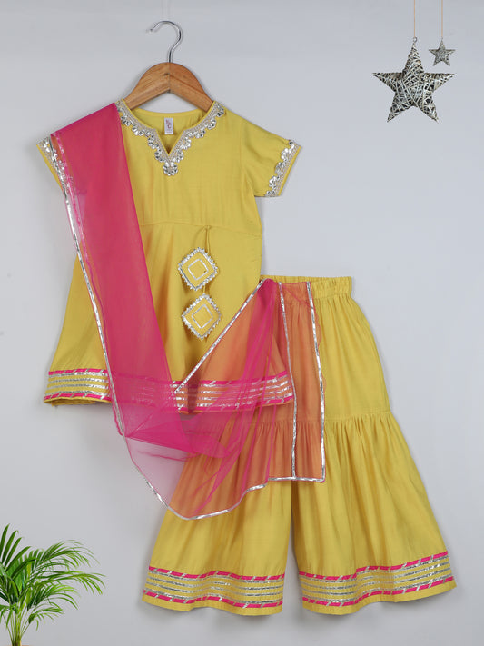 Short Sleeves Kurta with Lace Emebellished Sharara Set- Yellow