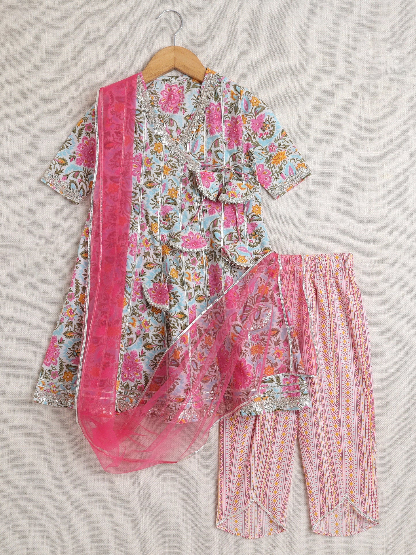 Half Sleeves Floral Printed & Lace Embellished Kurta With Salwar & Dupatta Set - Pink