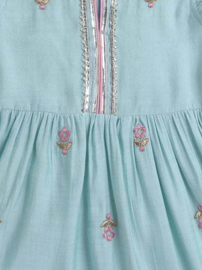 Short Sleeves Embroderied Kurta Set- Blue