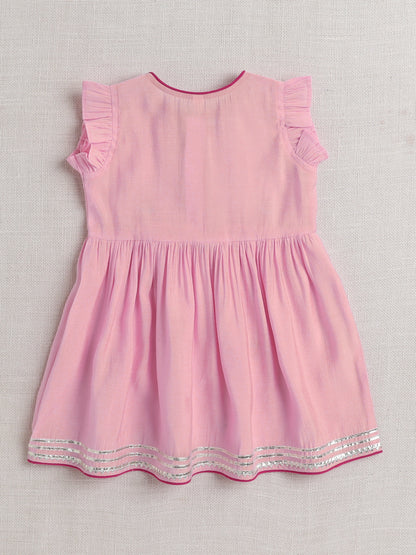Short Sleeves Embroderied Kurta Set- Pink