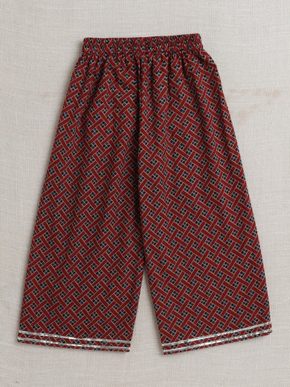 Half Sleeves Floral Print Kurta Set with Lace- Maroon