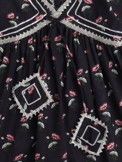 The Magic Wand Half Sleeves Floral Print Alia Cut Kurta Set-Black