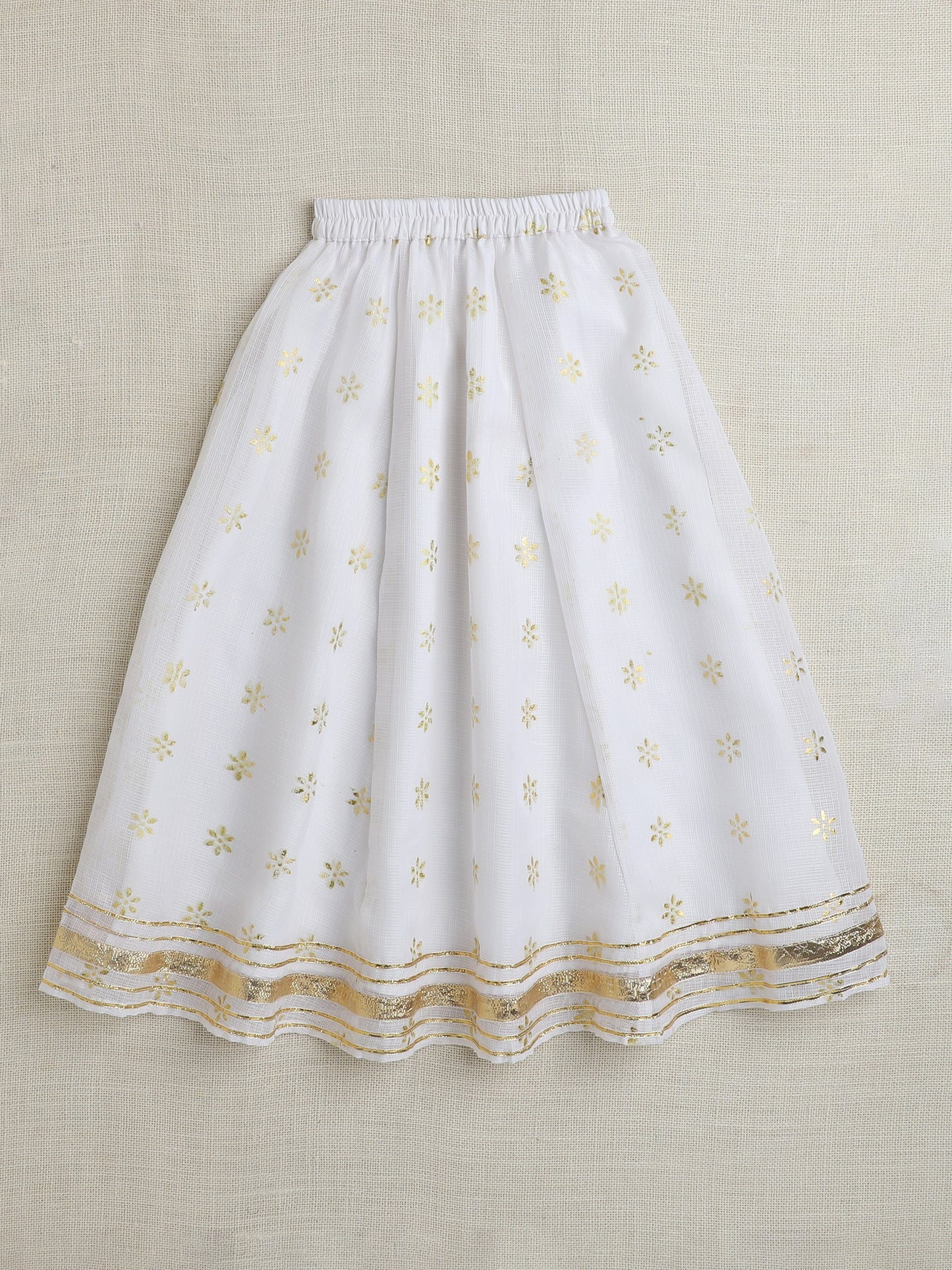 The Magic Wand Half Sleeves Aabla Emboridery  Choli With Foil Jaal Pattu Pavdai Lehenga Set