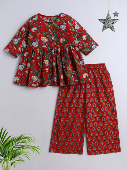 The Magic Wand Cotton Three Fourth Sleeves Floral Printed Top & Pant Set-Red