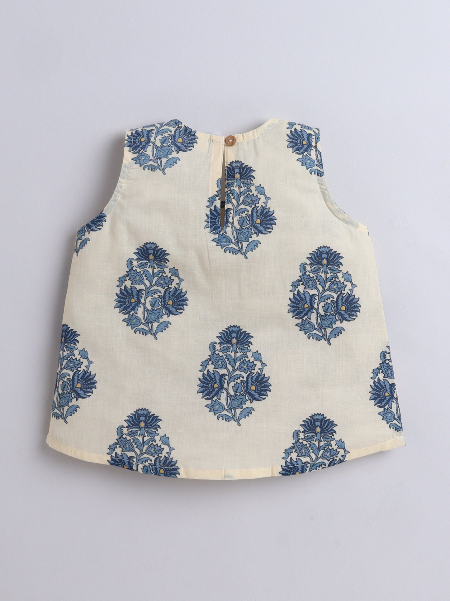 The Magic Wand Cotton Sleeveless All Over Printed Top & Balloon Shorts Set- Off White