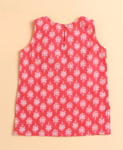 The Magic Wand Cotton Woven Floral Printed Sleeveless Lace Embellished Kurti and Lehenga with Dupatta - Peach