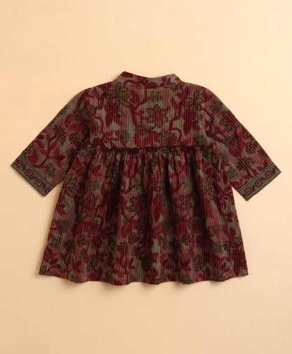 The Magic Wand Cotton woven Woven Kantha Work Printed Three Fourth Sleeves Gather Top and Bottom Set- Red