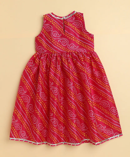 The Magic Wand Cotton woven Woven Sleeveless Bandhani Printed Kurta and Pant set with Dupatta- Fuchsia