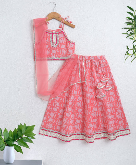 The Magic Wand Cambric Cotton Shoulder Tie Up Floral Printed Choli and Lehenga with Dupatta Set- Peach