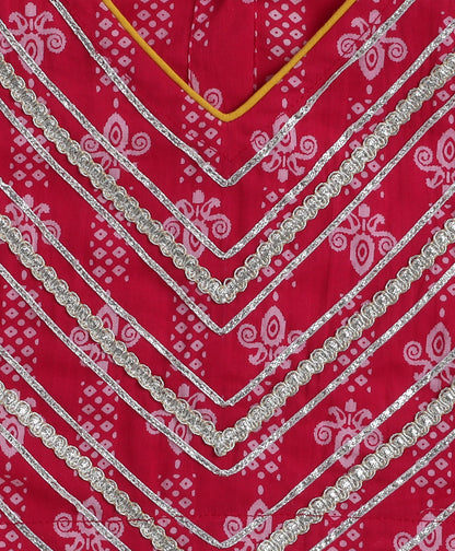The Magic Wand Cambric Floral Printed Lehenga and Slveeless Choli Set with Dupatta- Fuchsia