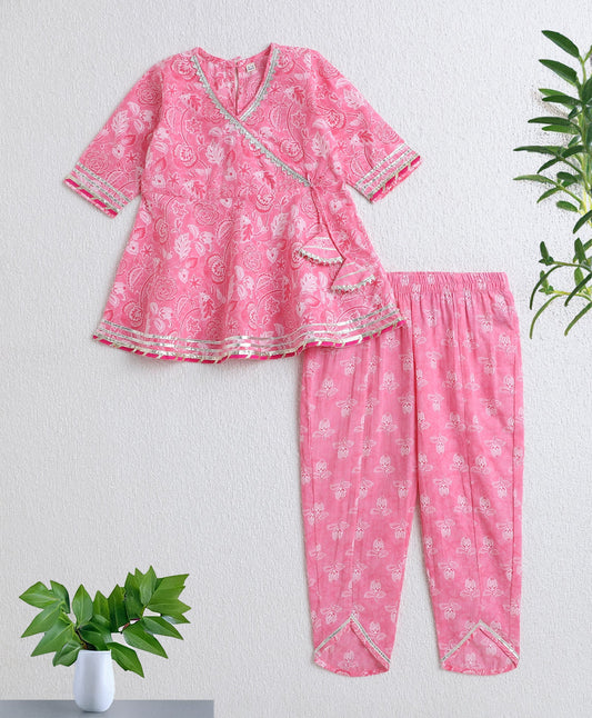 The Magic Wand Cotton Woven Three Fourth Sleeves Floral Printed Kurti with Bottom Set- Pink