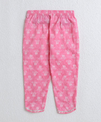 The Magic Wand Cotton Woven Three Fourth Sleeves Floral Printed Kurti with Bottom Set- Pink