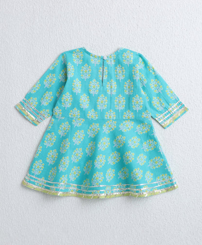 The Magic Wand Cotton Woven Three Fourth Sleeves Floral Printed Kurti with Bottom Set- Mint