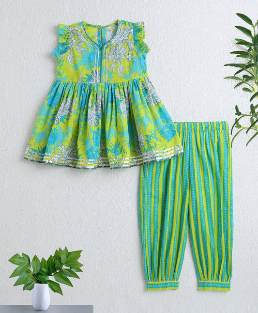 The Magic Wand Cotton Woven Sleeveless Floral Printed Kurti with Balloon Pant Set- Green