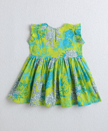 The Magic Wand Cotton Woven Sleeveless Floral Printed Kurti with Balloon Pant Set- Green
