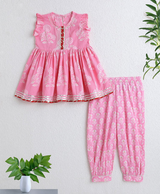 The Magic Wand Cotton Woven Sleeveless Floral Printed Kurti with Balloon Pant Set- Peach