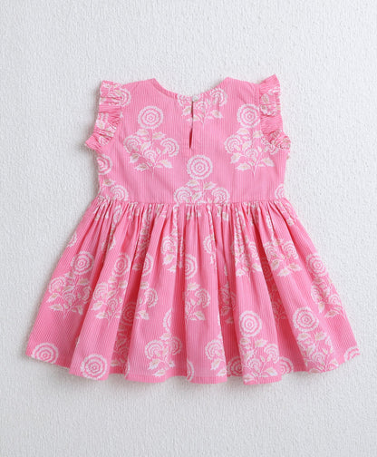 The Magic Wand Cotton Woven Sleeveless Floral Printed Kurti with Balloon Pant Set- Peach