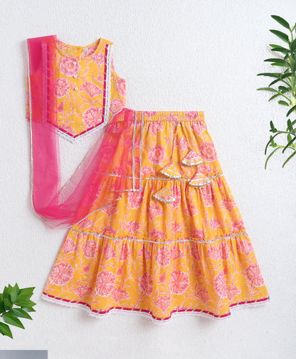 The Magic Wand Cotton Woven Sleveless Floral printed Lace Detailed Choli & Lehenga Set with Dupatta- Yellow
